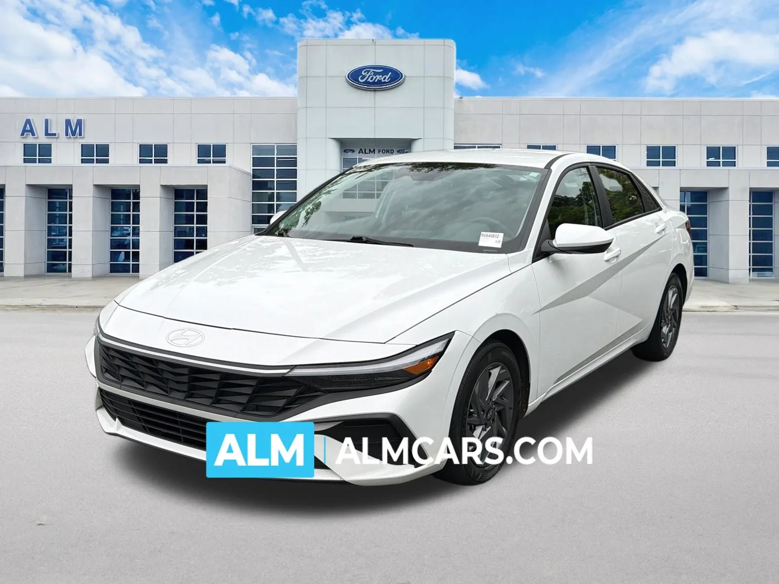 White 2024 Hyundai Elantra SEL for sale in Marietta, GA