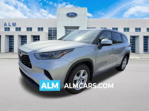 Silver 2021 Toyota Highlander L for sale in Marietta, GA