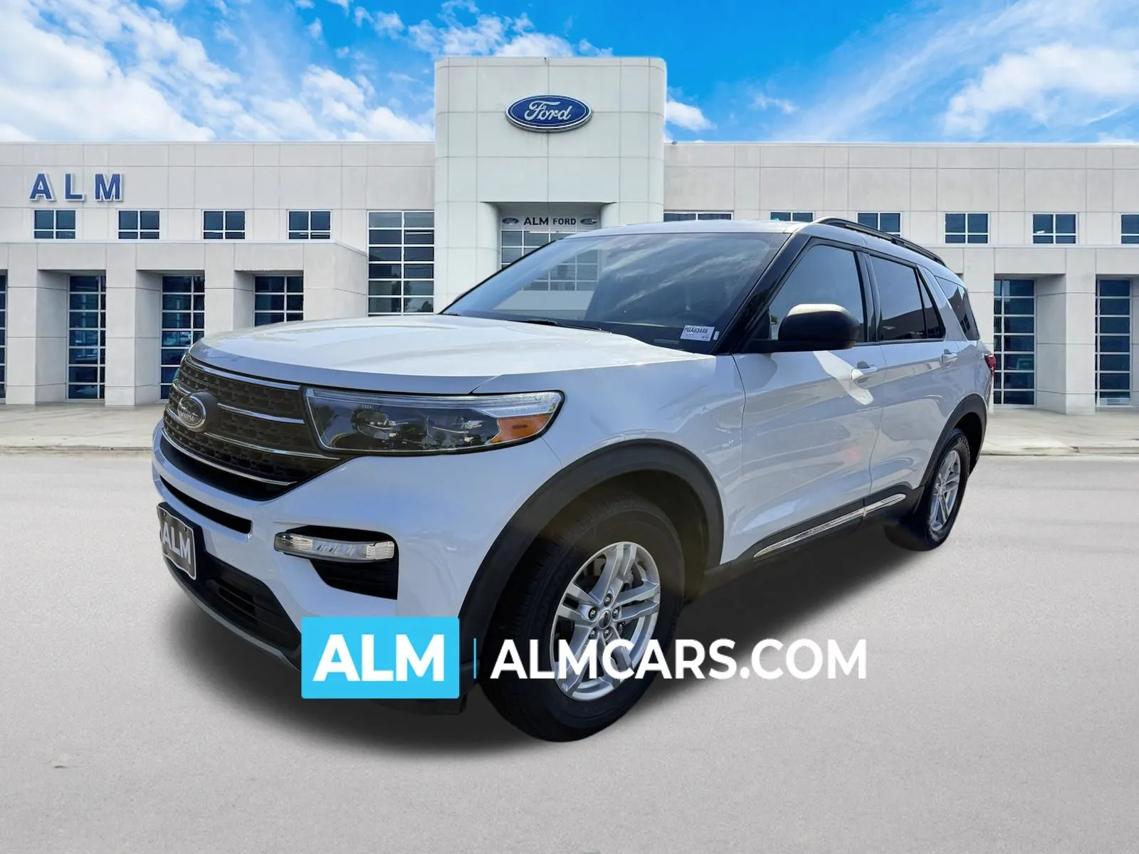 White 2023 Ford Explorer XLT for sale in Marietta, GA