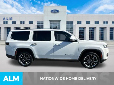 More photos of 2022 Jeep Wagoneer Series III at ALM Ford Marietta, GA