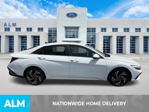 More photos of 2025 Hyundai Elantra SEL Convenience at ALM Ford Marietta, GA