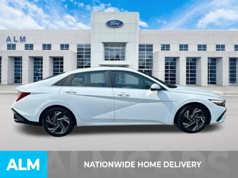 More photos of 2025 Hyundai Elantra SEL Convenience at ALM Ford Marietta, GA