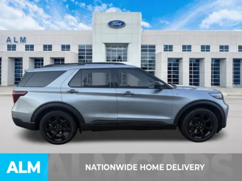 More photos of 2022 Ford Explorer ST-Line at ALM Ford Marietta, GA