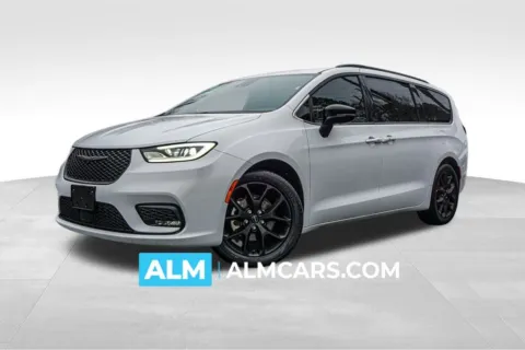White 2025 Chrysler Pacifica Limited for sale in Marietta, GA