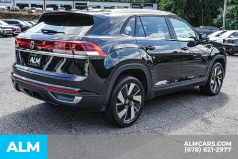 More photos of 2025 Volkswagen Atlas Cross Sport 2.0T SE w/Technology at ALM Marietta, GA