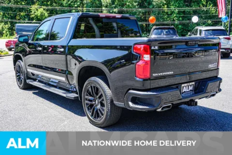 More photos of 2023 Chevrolet Silverado 1500 High Country at ALM Marietta, GA