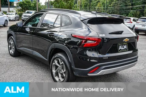 More photos of 2025 Chevrolet Trax LT at ALM Marietta, GA