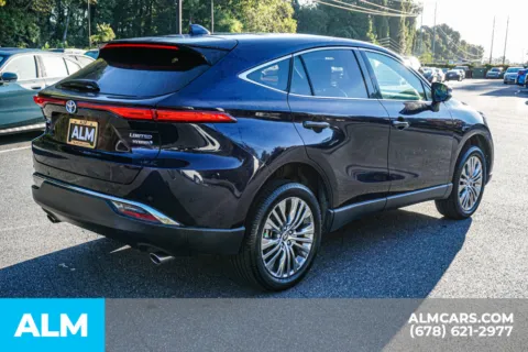 More photos of 2022 Toyota Venza Limited at ALM Marietta, GA