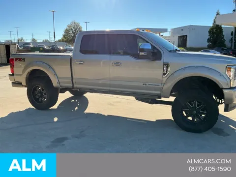 More photos of 2017 Ford F-250SD Platinum at ALM GMC SOUTH, GA