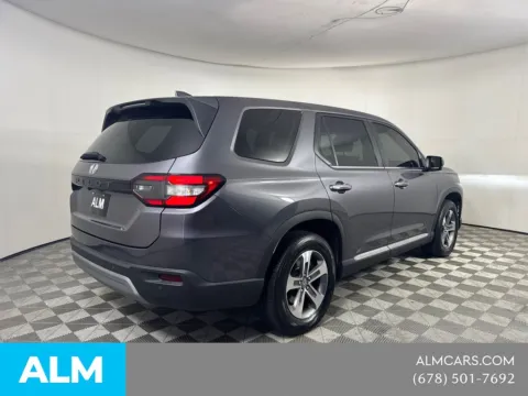 More photos of 2025 Honda Pilot EX-L at ALM Mazda South, GA