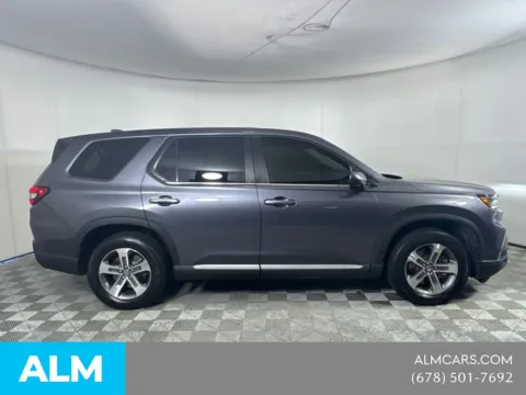 More photos of 2025 Honda Pilot EX-L at ALM Mazda South, GA
