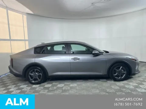 More photos of 2025 Kia K4 LXS at ALM Mazda South, GA