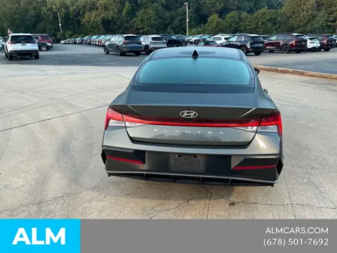 More photos of 2025 Hyundai Elantra SEL Convenience at ALM Mazda South, GA