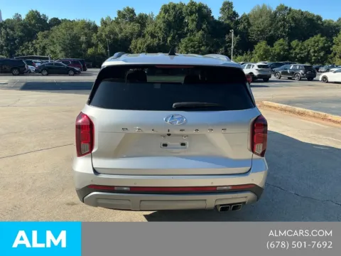 More photos of 2025 Hyundai Palisade SEL at ALM Mazda South, GA