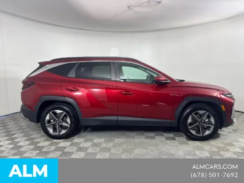 More photos of 2025 Hyundai Tucson SEL at ALM Mazda South, GA