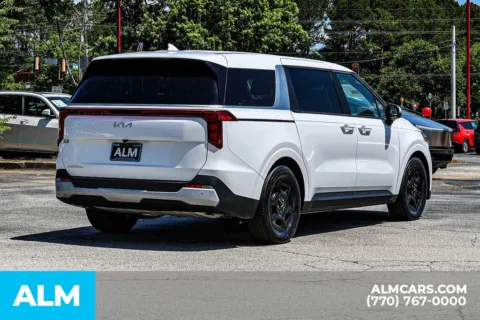 More photos of 2025 Kia Carnival LXS at ALM Newnan, GA