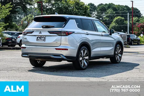 More photos of 2025 Mitsubishi Outlander SE at ALM Newnan, GA