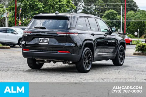 More photos of 2025 Jeep Grand Cherokee Altitude / MT Certified at ALM Newnan, GA