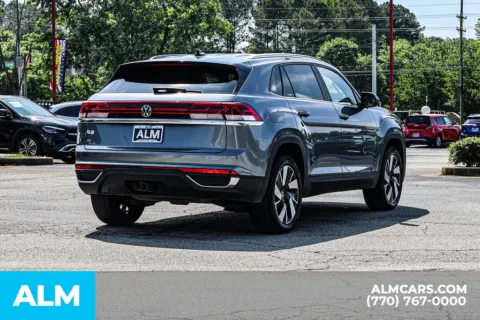 More photos of 2024 Volkswagen Atlas Cross Sport 2.0T SE w/Technology at ALM Newnan, GA