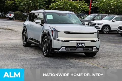 More photos of 2024 Kia EV9 Land at ALM Newnan, GA