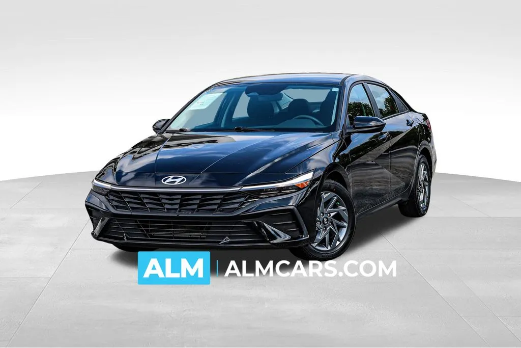 Black 2024 Hyundai Elantra SEL for sale in Newnan, GA