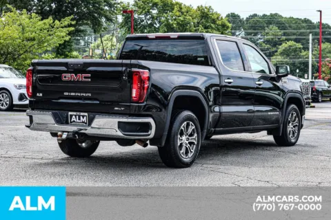 More photos of 2025 GMC Sierra 1500 SLT at ALM Newnan, GA