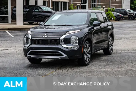 More photos of 2025 Mitsubishi Outlander SE at ALM Newnan, GA