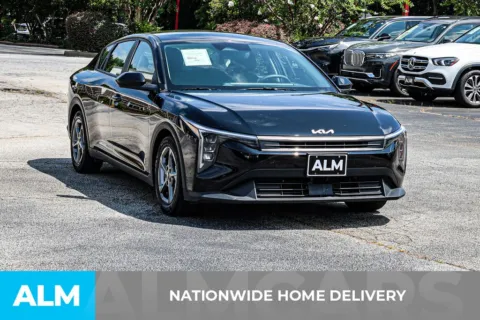 More photos of 2025 Kia K4 LXS at ALM Newnan, GA