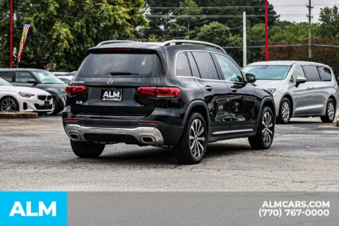 More photos of 2022 Mercedes-Benz GLB 250 at ALM Newnan, GA