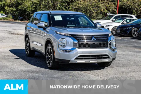 More photos of 2024 Mitsubishi Outlander SE at ALM Newnan, GA