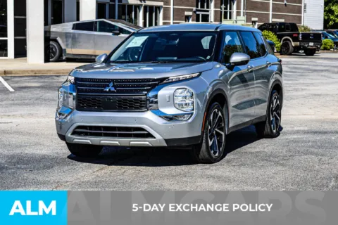 Another view of 2024 Mitsubishi Outlander SE for sale in Newnan, GA at ALM Newnan