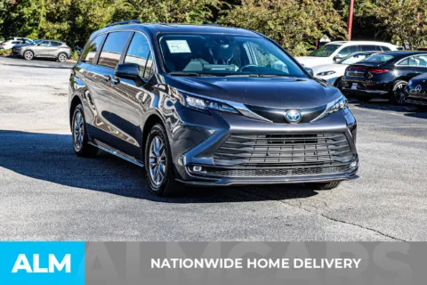 More photos of 2025 Toyota Sienna XLE at ALM Newnan, GA