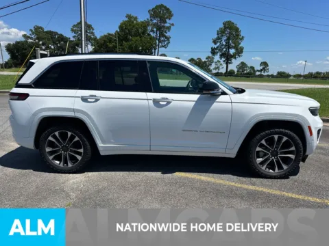 More photos of 2023 Jeep Grand Cherokee Overland at ALM CDJR Perry, GA