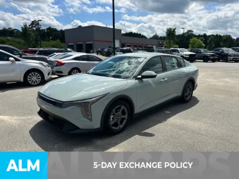 More photos of 2025 Kia K4 LXS at ALM CDJR Perry, GA