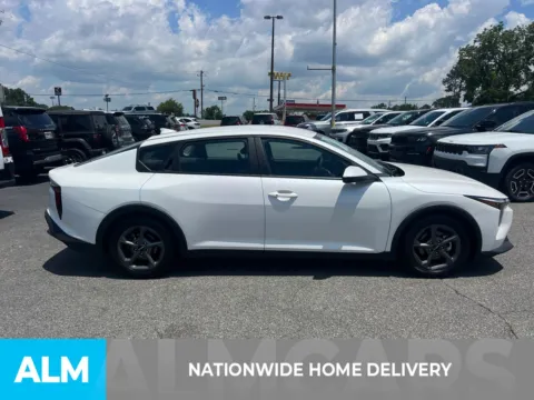 More photos of 2025 Kia K4 LXS at ALM CDJR Perry, GA