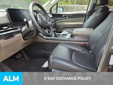 Another view of 2025 Kia Carnival LXS for sale in Perry, GA at ALM Kia Perry