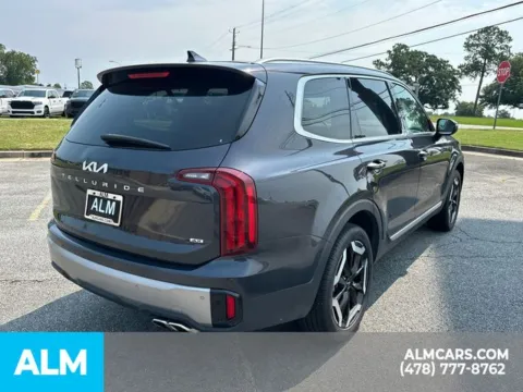 More photos of 2025 Kia Telluride S at ALM Kia Perry, GA