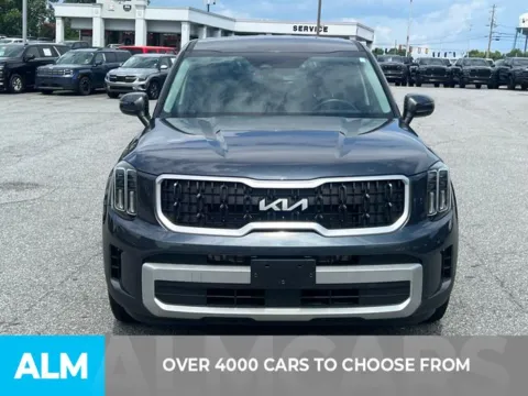 Photos of 2024 Kia Telluride LX for sale in Perry, GA at ALM Kia Perry