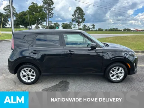 More photos of 2025 Kia Soul LX at ALM Kia Perry, GA