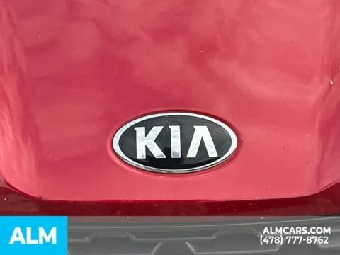 More photos of 2021 Kia K5 LXS at ALM Kia Perry, GA