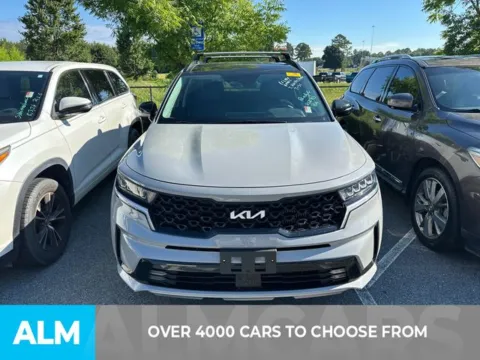 Photos of 2022 Kia Sorento EX for sale in Perry, GA at ALM Kia Perry
