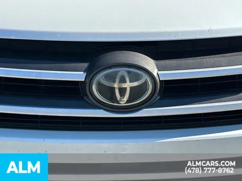 More photos of 2018 Toyota Highlander LE at ALM Kia Perry, GA