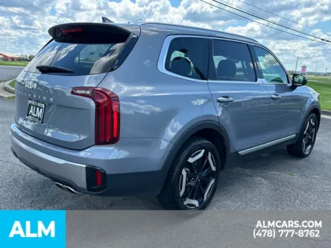 More photos of 2025 Kia Telluride S at ALM Kia Perry, GA