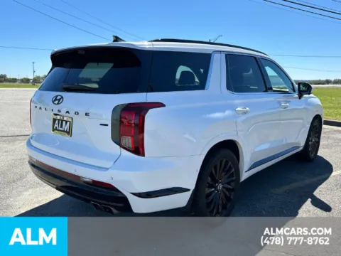 More photos of 2025 Hyundai Palisade Calligraphy Night Edition at ALM Kia Perry, GA