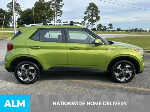 More photos of 2023 Hyundai Venue SEL at ALM Kia Perry, GA