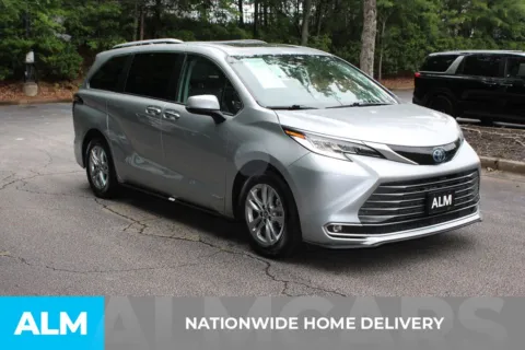 More photos of 2021 Toyota Sienna Limited at ALM Roswell, GA