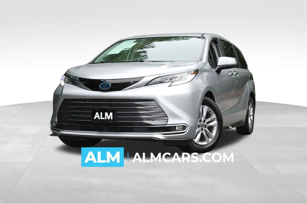 Silver 2021 Toyota Sienna Limited for sale in Roswell, GA