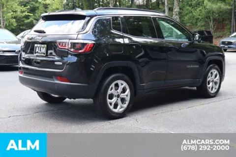 More photos of 2025 Jeep Compass Latitude at ALM Roswell, GA