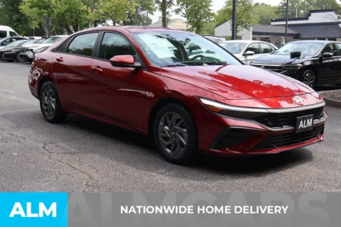 More photos of 2024 Hyundai Elantra SEL at ALM Roswell, GA