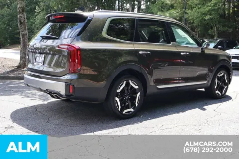 More photos of 2025 Kia Telluride S at ALM Roswell, GA